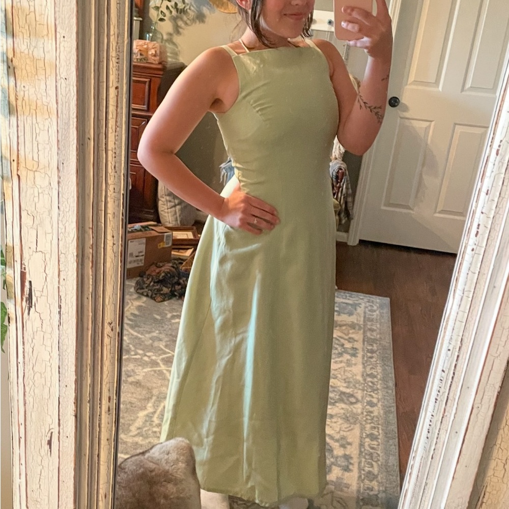 Elegant Green Sleeveless Dress